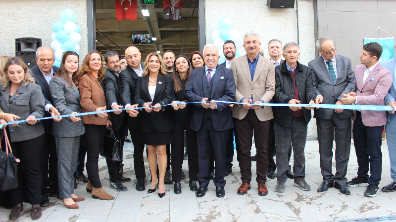 Balat Pazarı modern yüzüyle hizmete açıldı