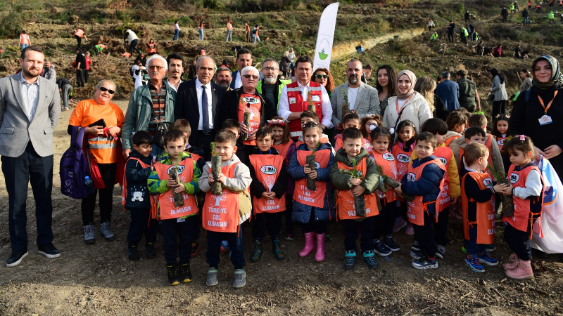 Osmangazi’de 700 kitap 700 fidana Dönüştü