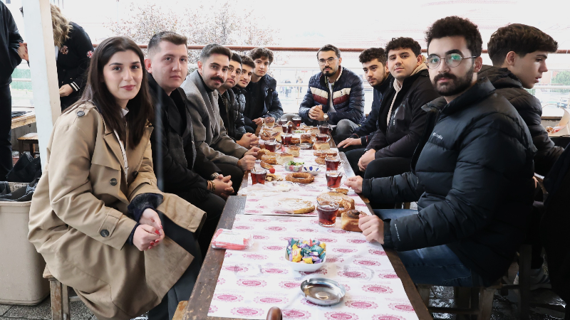 Osmangazi’den öğrencilere lezzet dolu Bursa turu