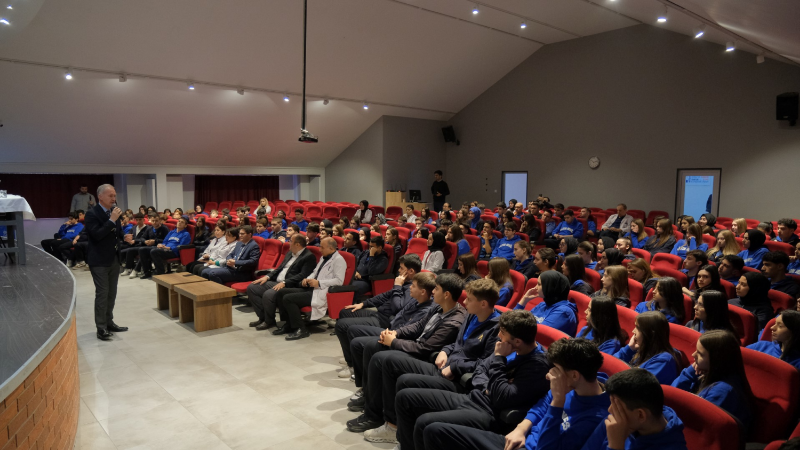 Gençler İnegöl’ün geleceğini Başkan Taban’la değerlendirdi