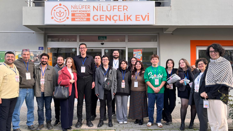 Nilüfer Gençlik Meclisi’nde bayrak değişimi