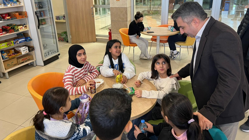 Başkan Oktay Yılmaz gençlerle Karapınar Yıldırım Gençlik Merkezi’nde buluştu