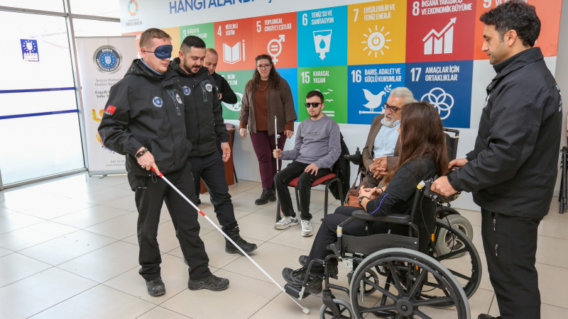 BAM ekibine özel gereksinimli bireyler için afet eğitimi