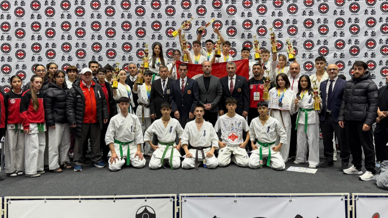 Yıldırımlı karateciler Avrupa Kupası’nda üç madalya birden kazandı