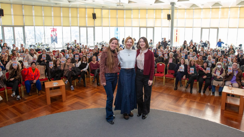 Bursa Sanatla Yeşeriyor: Kadın ve Edebiyat Söyleşileri’ne yoğun ilgi