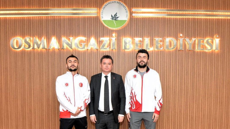 Bursalı kardeşler Kickboks Dünya Şampiyonası’na damga vurdu
