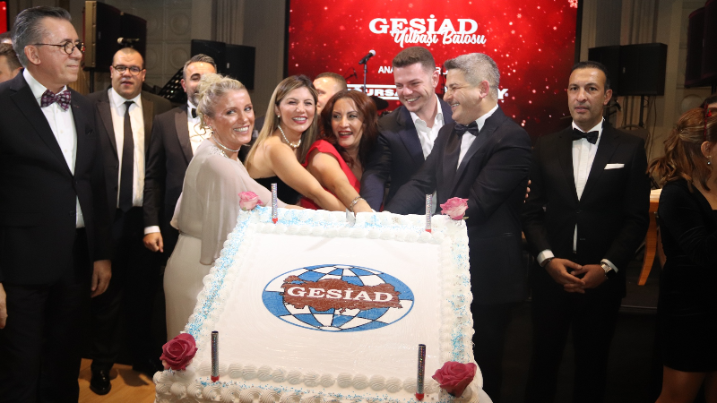GESİAD yılbaşı balosu iş dünyasını bir araya getirdi