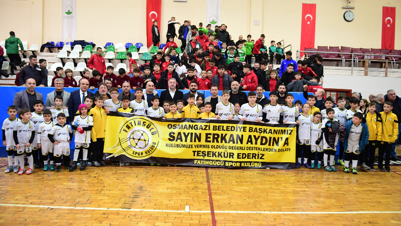 Osmangazi Belediyesi’nden 72 amatör spor kulübüne malzeme desteği