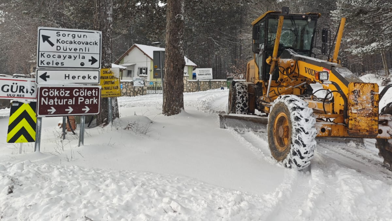 Bursa Büyükşehir Belediyesi kar yağışına karşı sahada