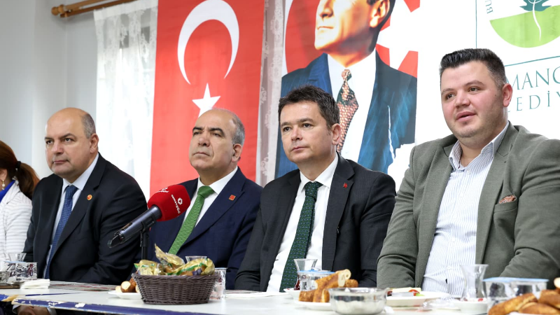 Osmangazi’de mahalle buluşmaları sürüyor