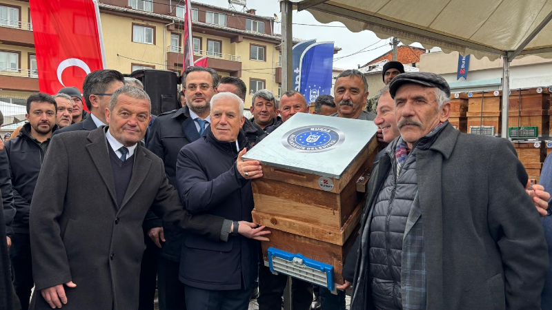 Yangının yaraları arıcılık desteğiyle sarılıyor