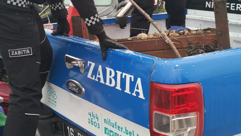 Nilüfer’de yaya yollarındaki işgallere müdahale