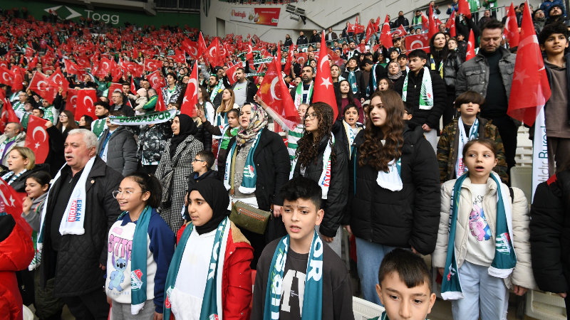 Osmangazi’de "Tribünle ilk buluşma": Yeni nesil Bursasporlu oluyor