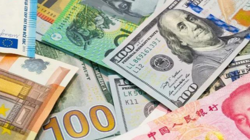 Döviz haftaya yükselişle başladı