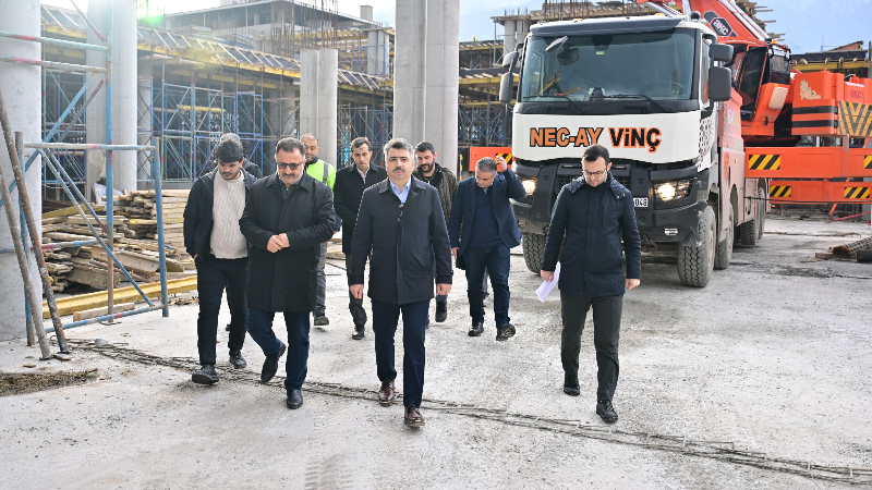 Yıldırım’da pazar alanı gençlik merkeziyle birleşiyor