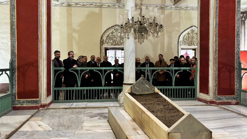 Bursa tarihine sahip çıkıyor: II. Murad Han kabri başında anıldı