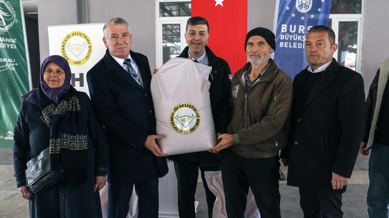 Harmancık’ta 99 üreticiye yulaf tohumu desteği