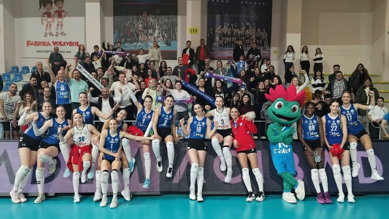 Vodafone Sultanlar Ligi 22. haftasında beş setlik mücadele