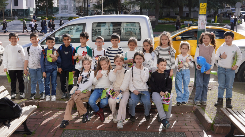 İznik Belediyesi’nden çocuklara sanat ve doğa hediyesi