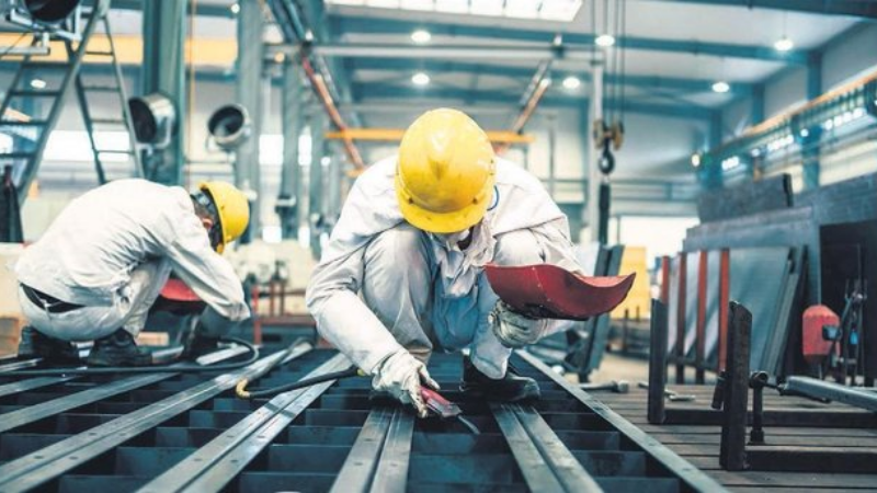 İmalat sanayinde iki yılda 241 bin kişilik istihdam kaybı