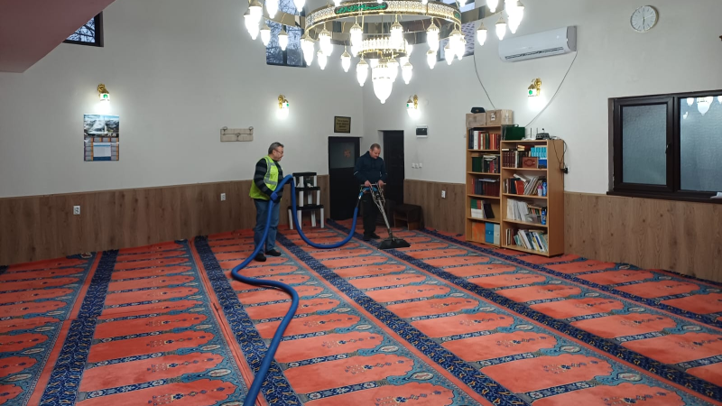 Büyükşehir’den Balkanlar’daki camilere temizlik