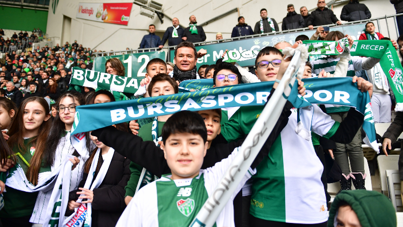 Osmangazi’den 100 çocuğa Bursaspor sürprizi