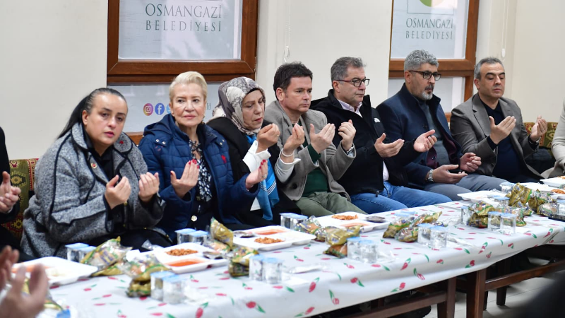 Osmangazi’de iftar sofraları mahalleleri buluşturuyor