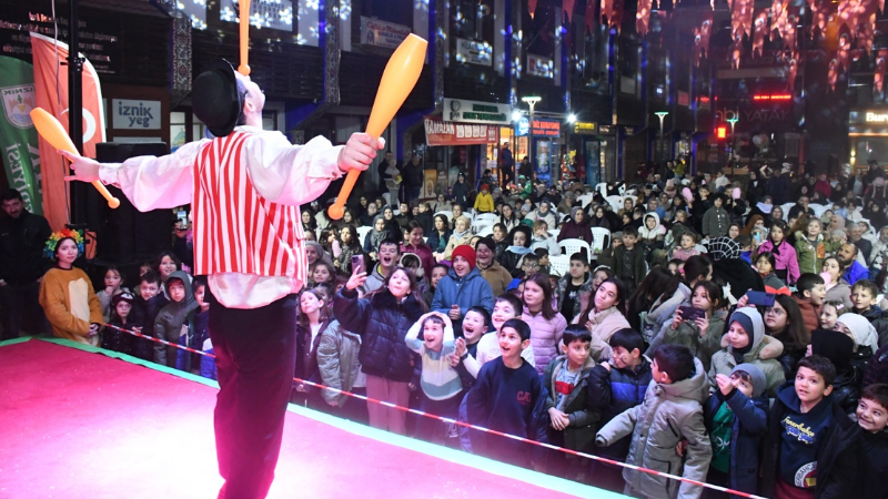 İznik’te ramazan akşamları çocuklarla şenleniyor