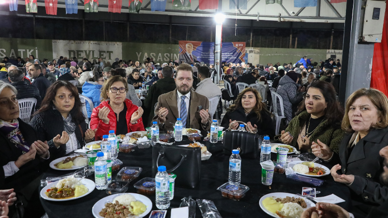 Büyükşehir’den Yıldırım’da gönül birliği: Temenyeri’nde iftar coşkusu