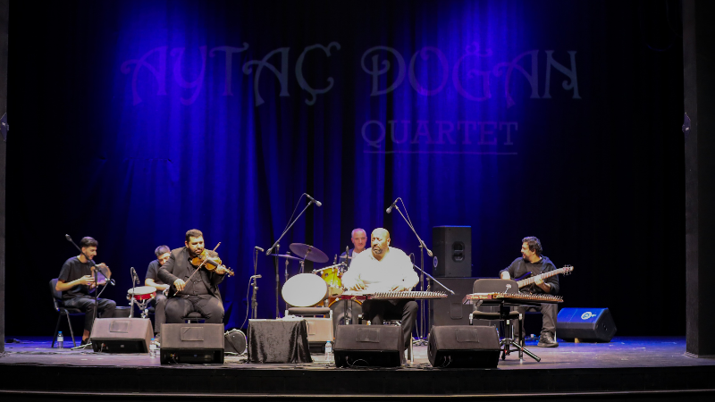 Müziğin iki kuşağı aynı sahnede: Tayyare Kültür Merkezi’nde ramazan coşkusu