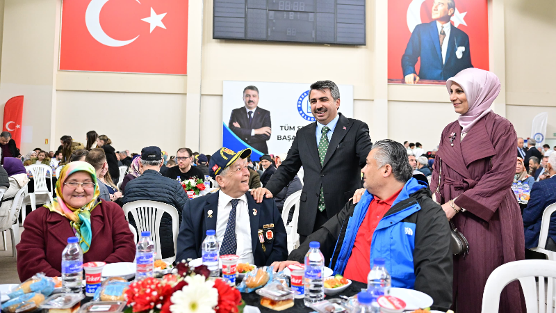 Başkan Oktay Yılmaz şehit aileleri ve gazilerle iftarda buluştu