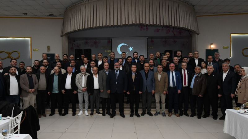 Başkan Erkan Aydın Emek Mahallesi’nde vatandaşlarla iftar yaptı