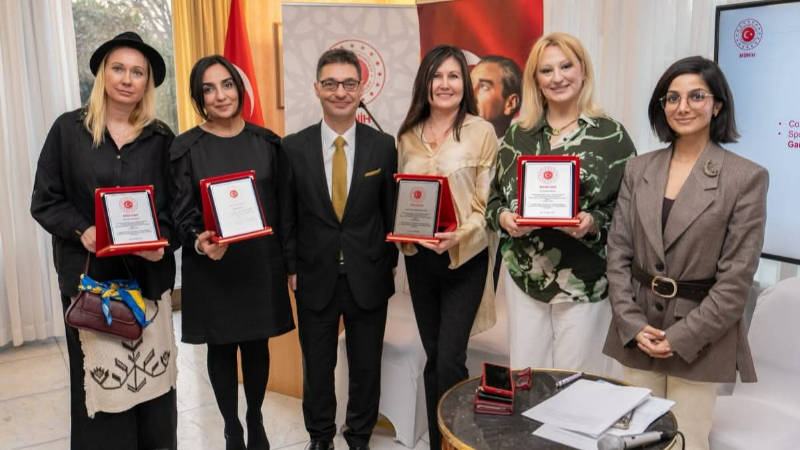 Münih'te 8 Mart Dünya Kadınlar Günü'ne anlamlı kutlama