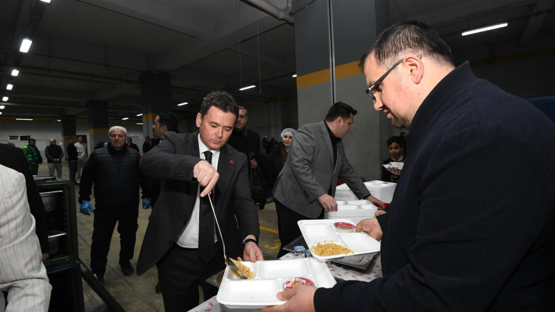 Yunuseli’nde Ramazan sofrası kuruldu