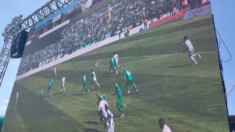 Üç fidan parkı tribüne dönüşüyor: Bursaspor maçı dev ekranda