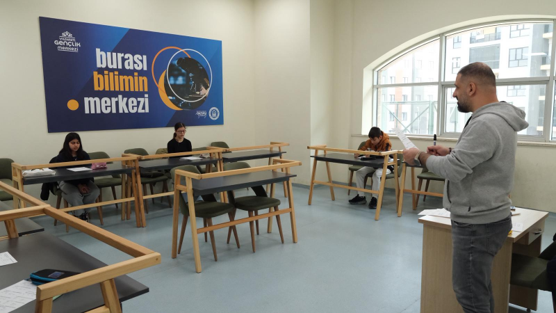 Yıldırım Belediyesi’nden LGS’ye hazırlanan öğrencilere ücretsiz kurs