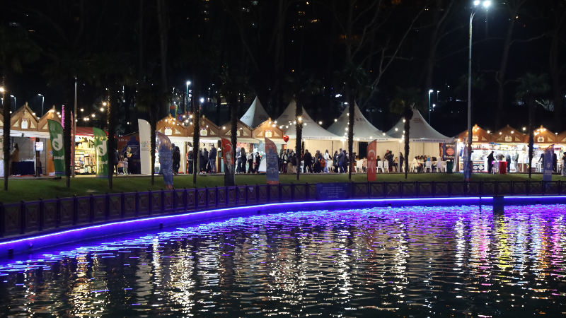 Bursa’da Ramazan Meydanı’na büyük ilgi