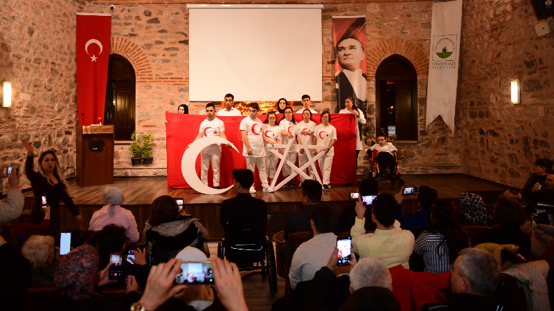 Osmangazi’de engelli bireylerden duygu dolu program