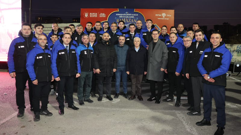 Büyükşehir iftar sofralarını Emek ve Alacahırka’da kurdu