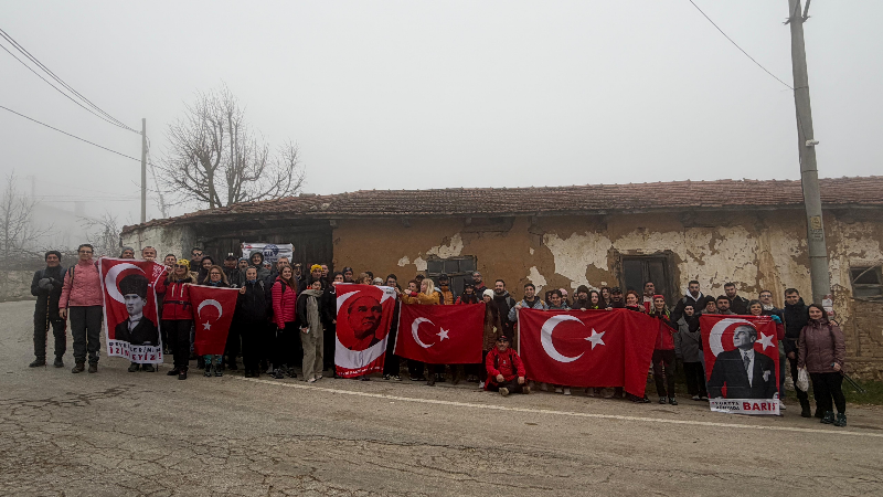 Nilüferliler şehitleri anmak için yürüdü