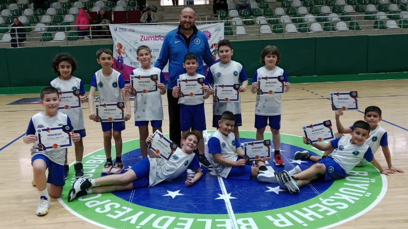 Bursa’da Kış Spor Okulları sertifika coşkusu