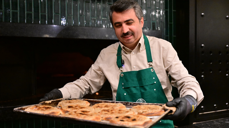 Yıldırım'da Başkan Yılmaz fırın başında
