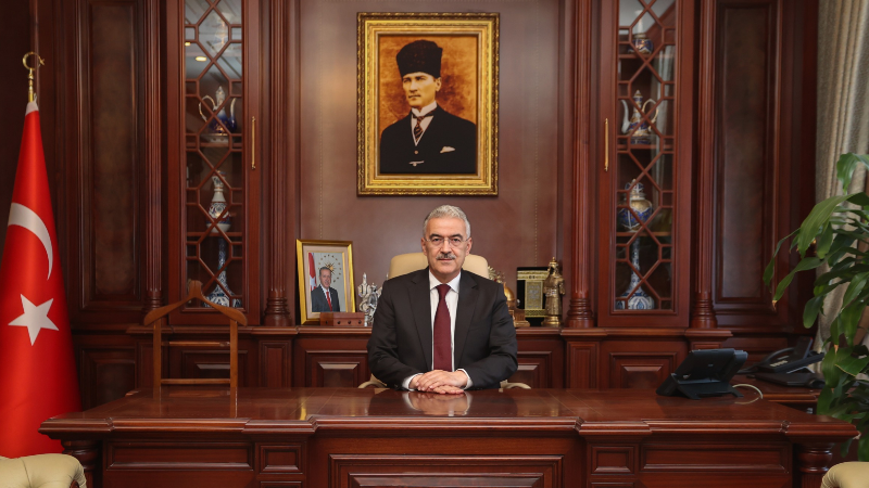 Bursa Valisi Erol Ayyıldız'ın “18 Mart Şehitleri Anma Günü ve Çanakkale Deniz Zaferi" mesajı