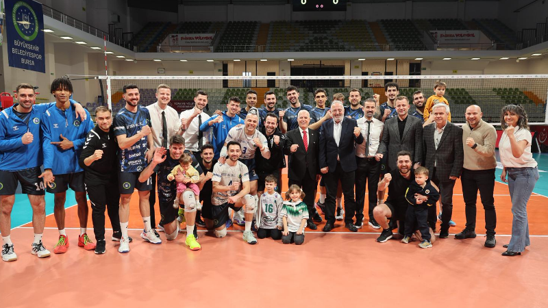 Bursa Büyükşehir Belediyespor sahasında Fenerbahçe'yi mağlup etti