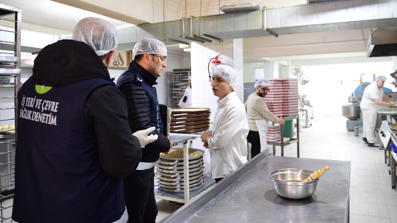 Osmangazi’de tatlı imalathanelerine sıkı takip