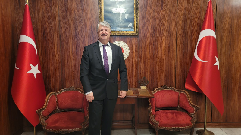 Kalbi Türkiye'de, kalemi Avrupa'da: Tevfik Şendöl