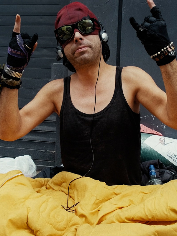 Mutluluk + Neukölln'ün Örümcek Adamı - Uludağ Gazete