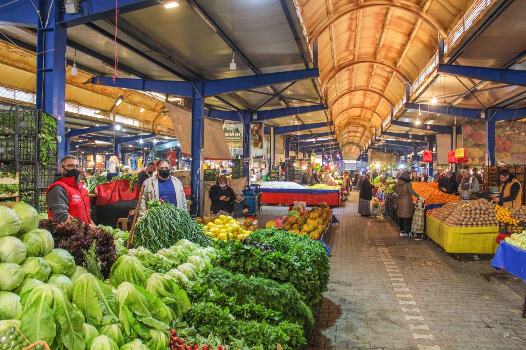 Karacabey pazar alanı